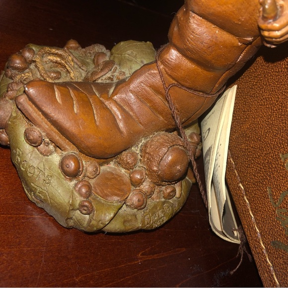 A Vintage Tom Clark Creation “Boots” 1983 Signed . - Picture 9 of 16